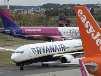 Billets d’avion low cost : le choc carburant fragilise les compagnies aériennes à bas coûts