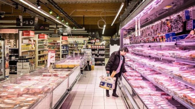 Commerce de détail : les achats que les ménages continuent de privilégier malgré les prix