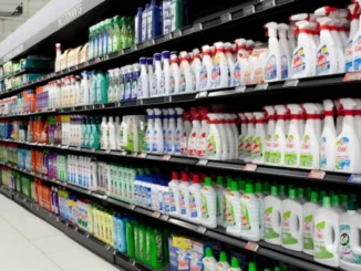 Produit ménager, insecticide, désinfectant : ces mentions à lire avant d’ouvrir le flacon