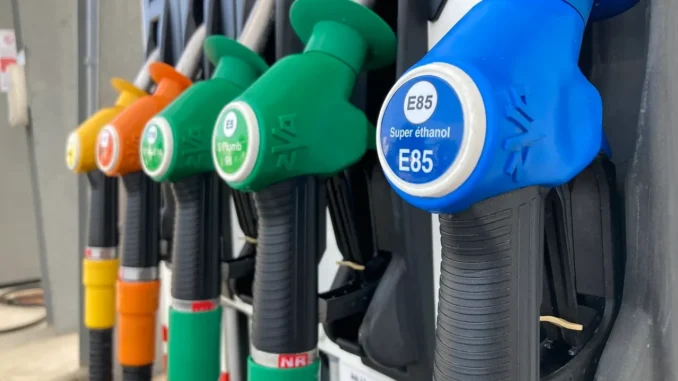 E85, diesel, SP95-E10 : quel carburant coûte vraiment le moins cher à l’usage ?