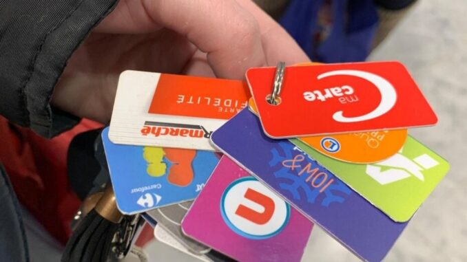 Comparatif des cartes fidélité des supermarchés : lesquelles valent vraiment le coup ?