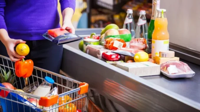 Inflation à 2,4 % : pourquoi certains ménages ressentent une hausse bien plus forte
