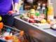 Inflation à 2,4 % : pourquoi certains ménages ressentent une hausse bien plus forte