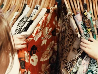 Fast fashion : prix, publicité, retours, ce que la loi adoptée par le Parlement peut changer pour les acheteurs